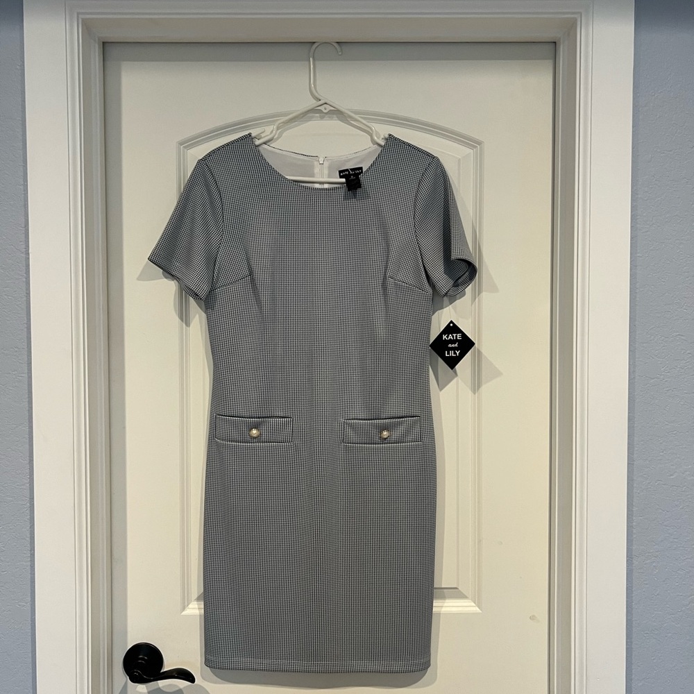 nwt Gray patterned Dress size 8